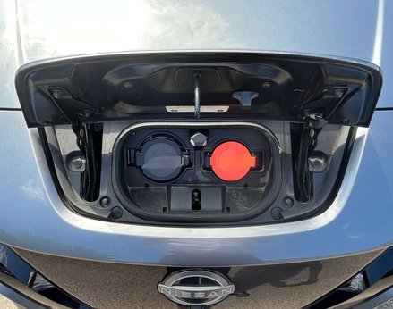 Nissan LEAF Leaf E + N-Connecta Electric, 60.9 kw/h battery, 239 mile range 5dr 71