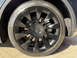 Tesla Model Y SUV 5dr Electric Auto RWD (346 ps) 16