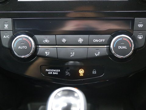 Nissan Qashqai 1.5 dCi Tekna DCT Auto Euro 6 (s/s) 5dr 17