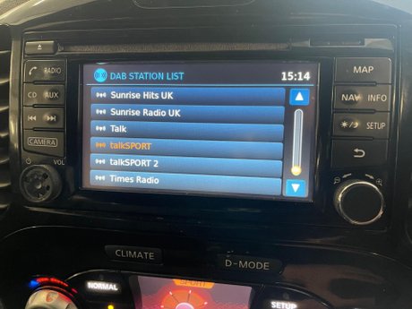 Nissan Juke 1.6 Tekna XTRON Euro 5 5dr 26