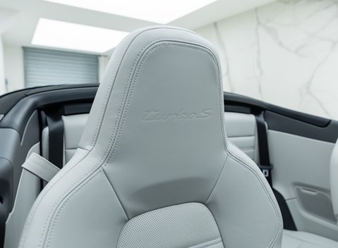 Porsche 911 Turbo S Cabriolet (992) 13