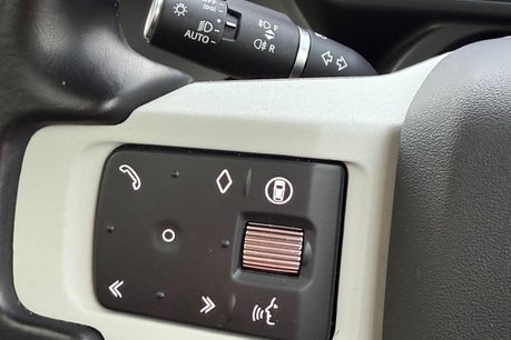 Land Rover Defender XS EDITION 28