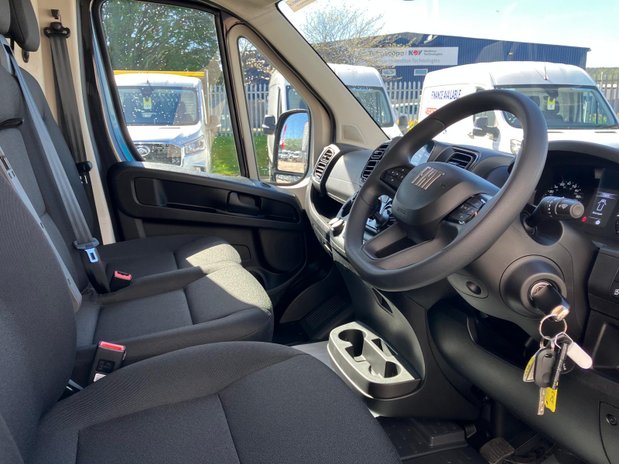 Fiat Ducato 35 L2H2 Standard Panel Van 140ps 9