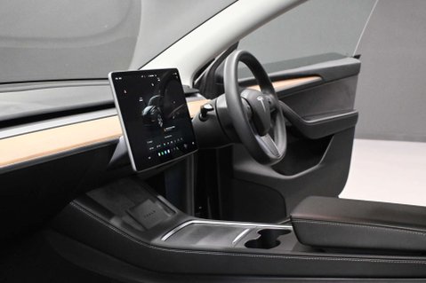 Tesla Model Y ModeL Y Long Range AWD 4WD 5dr 6