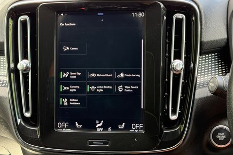 Volvo XC40 D4 R-DESIGN PRO AWD 38