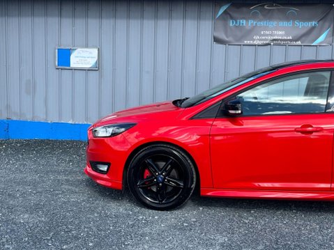 Ford Focus 1.5T EcoBoost Zetec S Red Edition Euro 6 (s/s) 5dr 18