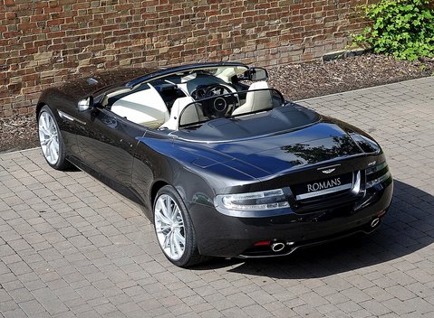 Aston Martin DB9 Volante 12