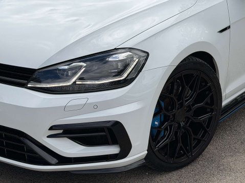 Volkswagen Golf 2.0 Golf R TSi 4Motion Semi-Auto 4WD 5dr 10