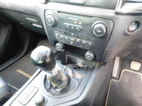 Ford Ranger WILDTRAK 3.2 V6 TDCI PICK UP 6SPD MANUAL 14