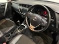 Toyota Auris 1.6 V-Matic Excel Euro 5 5dr 3