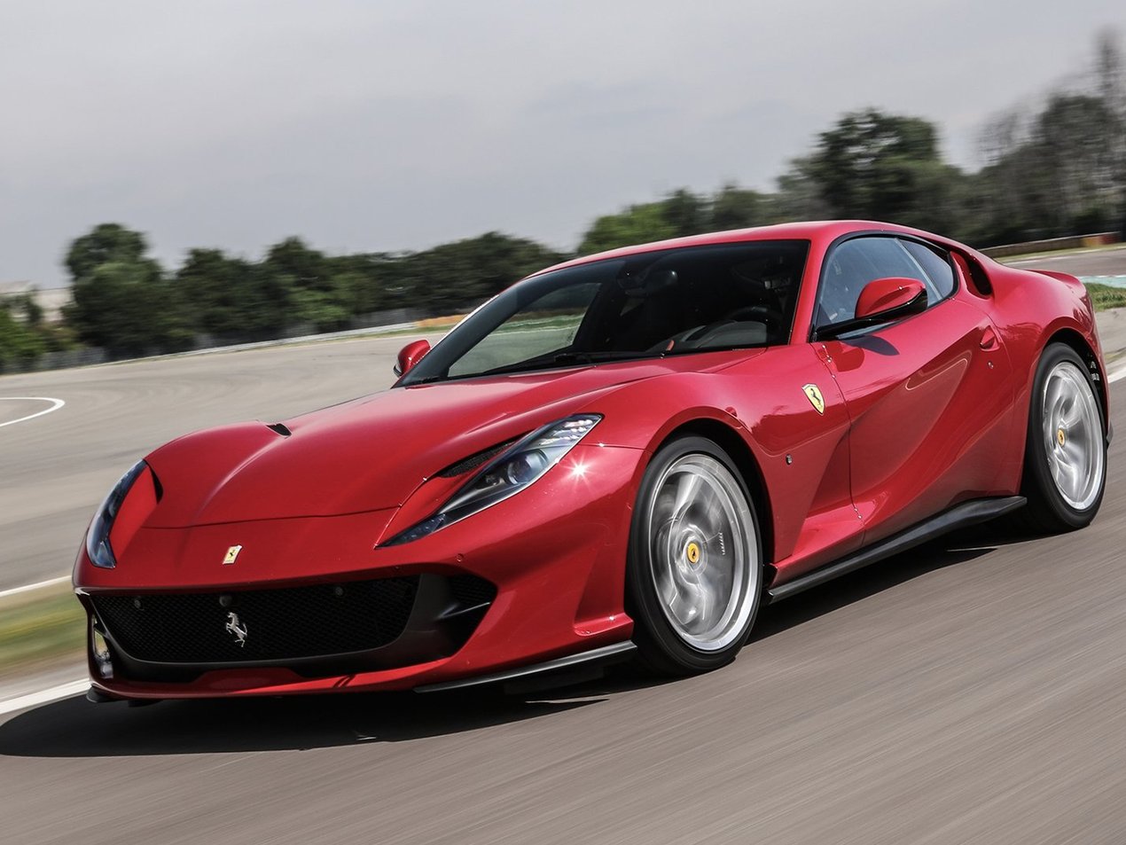 Ferrari 812 Superfast (LHD)