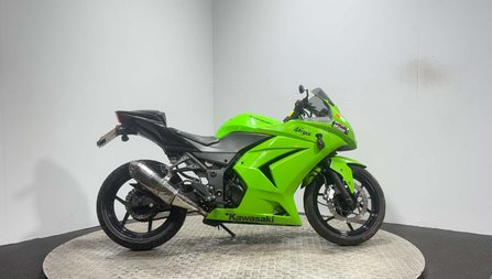 Kawasaki Ninja 2011 29K RUNNING PROJECT BIKE SPARES OR REPAIR 250CC SPORT
