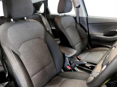 Hyundai i30 1.0 T-GDi MHEV SE Connect Hatchback 5dr Petrol Hybrid DCT Euro 6 (s/s) (120 11