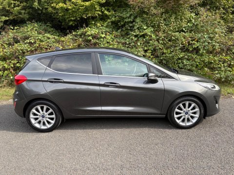 Ford Fiesta TITANIUM 6