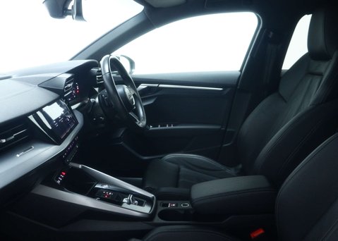 Audi A3 1.0 A3 Sportback 30 TFSI MHEV S Line Semi-Auto 5dr 47