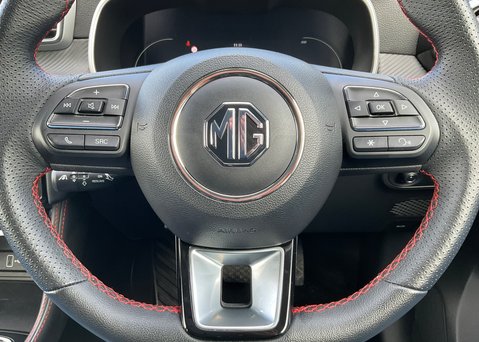 MG ZS EV 51kWh TROPHY CONNECT 18