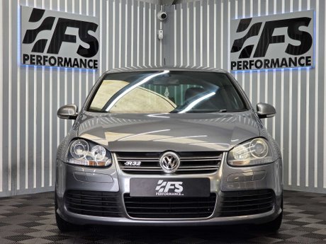 Volkswagen Golf 3.2 Golf R32 4WD 3dr 2