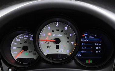 Porsche Macan TURBO PDK 14