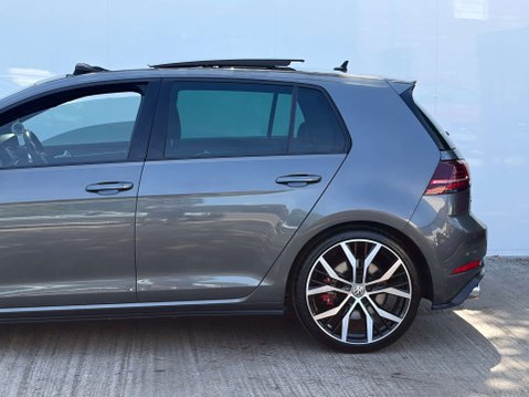 Volkswagen Golf 2.0 Golf GTi Performance TSi Semi-Auto 5dr 46