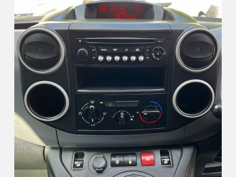 Peugeot Partner 1.6 eHDi 750 SE Panel Van 4dr Diesel Manual L2 (s/s) (128 g/km, 90 bhp) 38