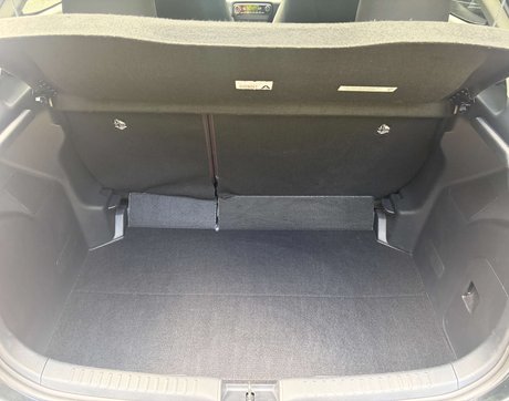 Toyota Yaris 1.5 Yaris Design HEV CVT 5dr 16