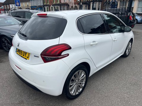 Peugeot 208 1.2 PureTech Allure Euro 6 5dr 6