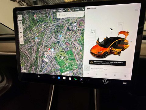 Tesla Model 3 Model 3 Long Range AWD 4WD 4dr 17