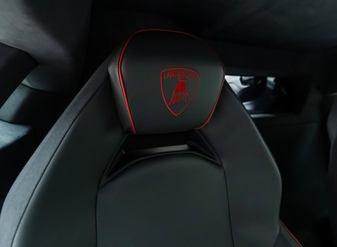 Lamborghini Revuelto 19