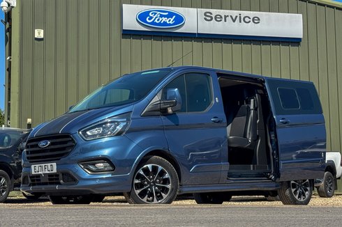 Ford Transit Custom AUTO Crew Cab SWB L1H1 320 Sport Air Con Camera Nav NO VAT SELECT