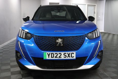 Peugeot 2008 GT PREMIUM 2