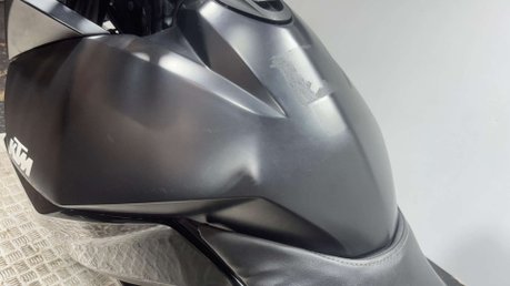 KTM Supermoto 2010 28K GOOD RUNNING PROJECT BIKE FULL LUGGAGE RUNS WELL 990CC 30