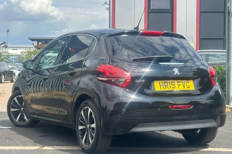 Peugeot 208 1.2 PureTech Tech Edition Hatchback 5dr Petrol Manual Euro 6 (s/s) (82 ps) 12