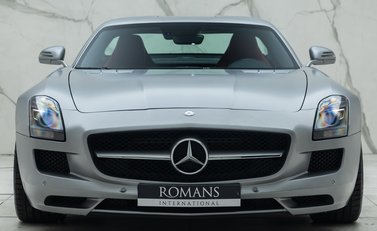 Mercedes-Benz SLS AMG 10