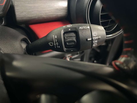 Mini Hatch 2.0 John Cooper Works 3dr 18