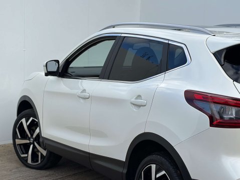 Nissan Qashqai 1.3 Qashqai Tekna DiG-T 5dr 52
