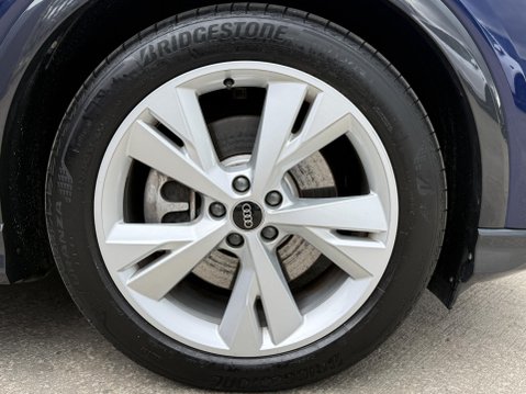 Audi Q4 40 S line SUV 5dr Electric Auto 82kWh (204 ps) 14