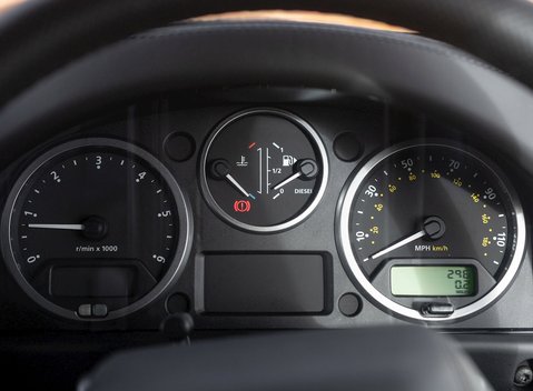 Land Rover Defender 90 Adventure Edition 16