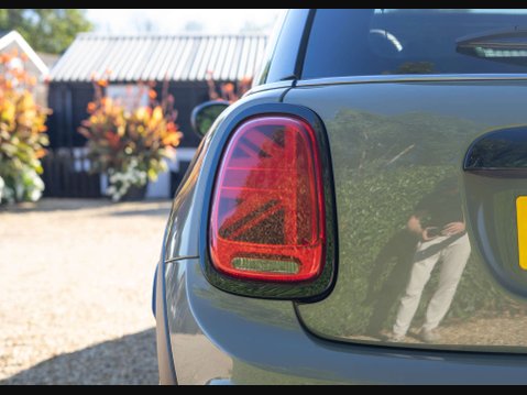 Mini Hatch 2.0 John Cooper Works Auto 3dr 27
