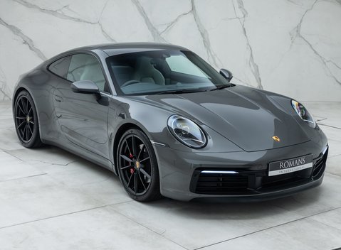 Porsche 911 Carrera S (992) 8