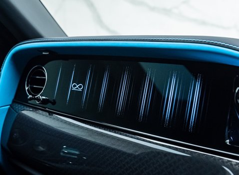 Rolls-Royce Cullinan Series II Black Badge 24