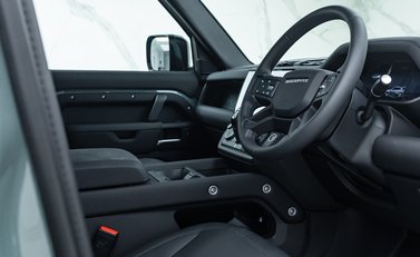 Land Rover Defender 110 TROPHY EDITION KESWICK 29