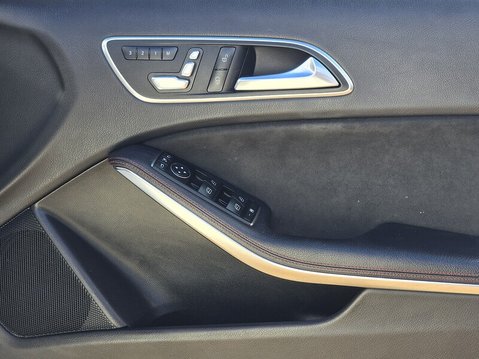 Mercedes-Benz A Class A 200 AMG LINE PREMIUM PLUS 25