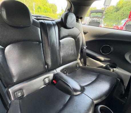 Mini Hatch Cooper 1.5 Petrol Automatic Chili Media XL 3 door- SAT NAV - LEATHER 5