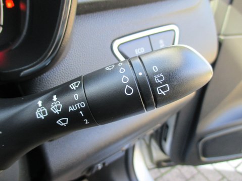 Renault Kadjar 1.3 TCe GT Line Euro 6 (s/s) 5dr 36