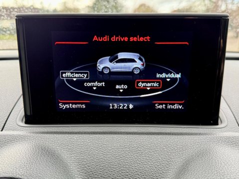 Audi S3 2.0 TFSI S Tronic quattro Euro 6 (s/s) 3dr (Nav) 28