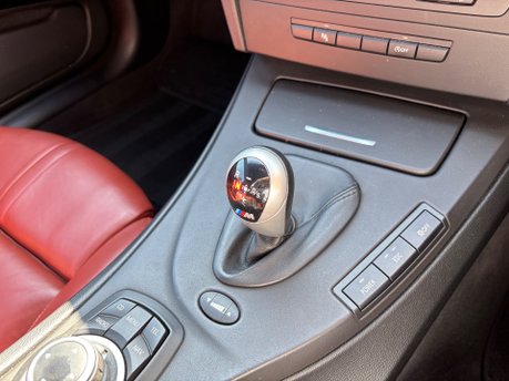 BMW M3 4.0 V8 Convertible 2dr Petrol DCT Euro 5 (420 ps) 33