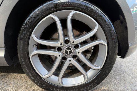 Mercedes-Benz A Class A 200 D SPORT EDITION PLUS - PANORAMIC SUNROOF - DAB DIGITAL RADIO 64