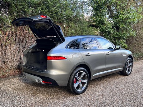 Jaguar F-Pace 3.0 D300 V6 S Auto AWD Euro 6 (s/s) 5dr 9