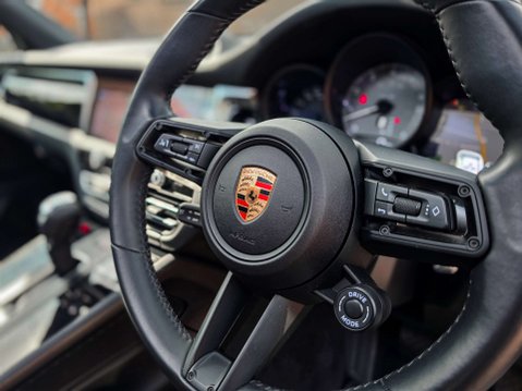 Porsche Macan 2.9 Macan S Semi-Auto 4WD 5dr 31