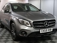 Mercedes-Benz GLA GLA 180 URBAN EDITION 29